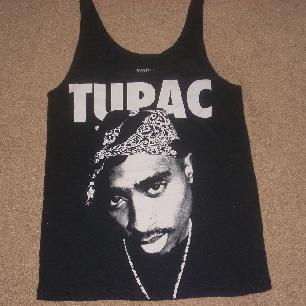 Tupac shirt